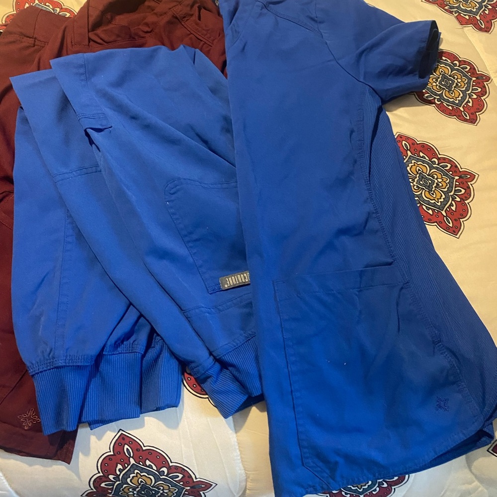 Med couture scrubs small